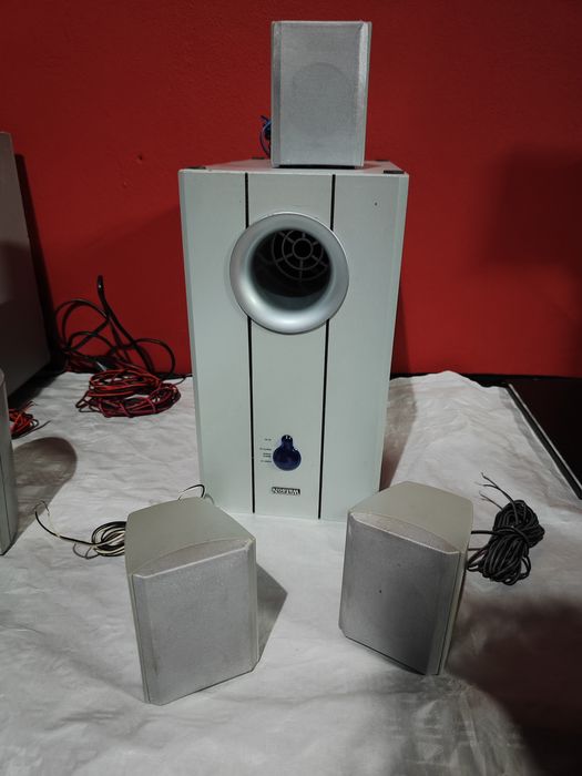 Vendo Colunas de som