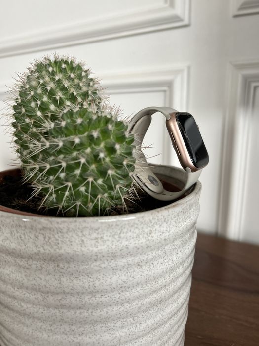 Iwatch se 40 mm, uszkodzona szybka