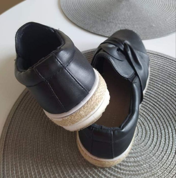 Czarne buty roz. 38 botki jak nowe slippery