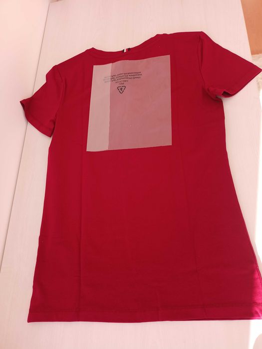 T-shirt NOVA TOMMY HILFIGER para mulher tamanho M