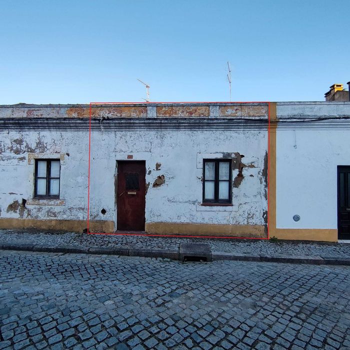 Oportunidade de Investimento terreno com moradia