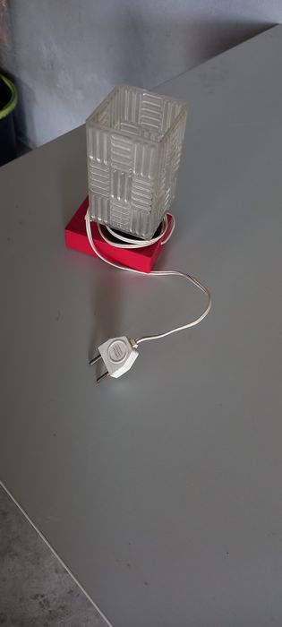 Candeeiro antigo em excelente  estado de conservação.