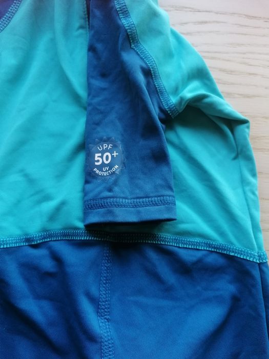 Fato Banho Bebé Novo 6-9 meses