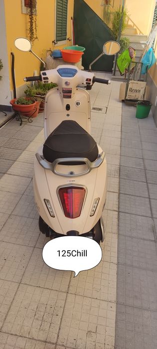 Moto 125 UM Chill