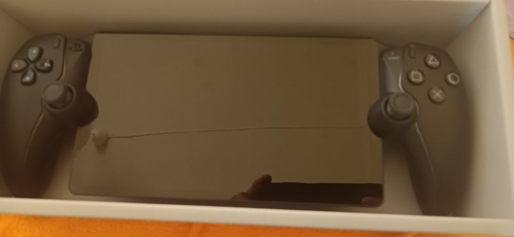 PS5 portátil preta nova