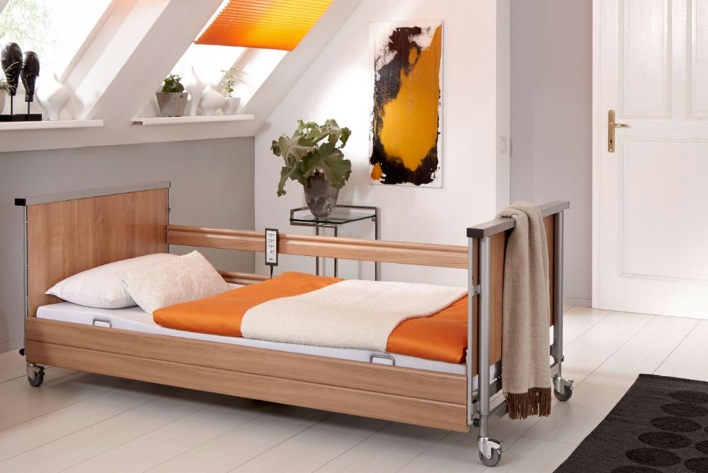 Łóżko rehabilitacyjne, szpitalne, drewniane wypożyczenie