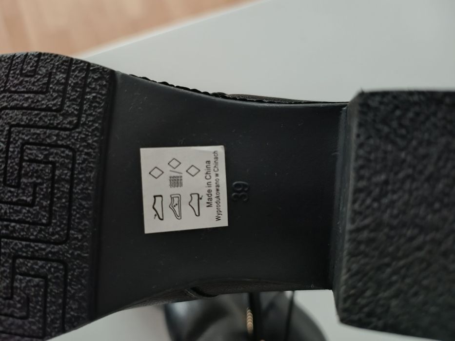 Botki buty  rozmiar 39 nowe