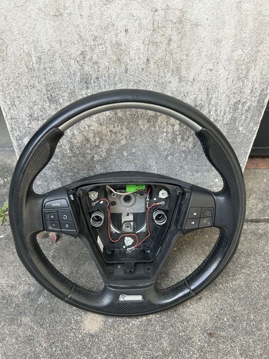 Volante Volvo  R Design
