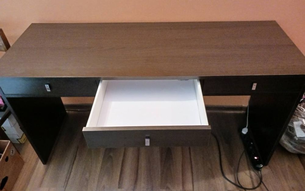 Piekne eleganckie biurko wenge 145x53 wysokość 75