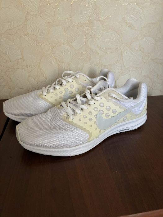 Кросівки Nike 42,5 розмір