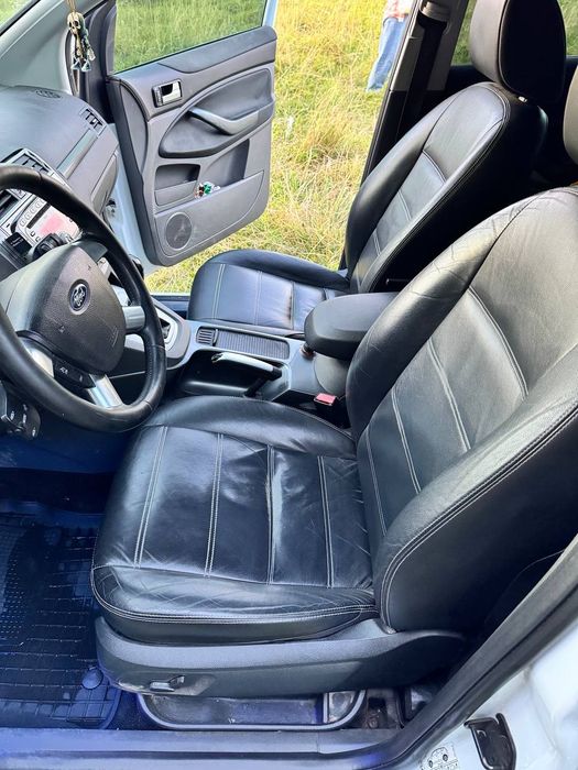Ford Kuga 2.5 Turbo AWD 2010 год  Газ/бензин
