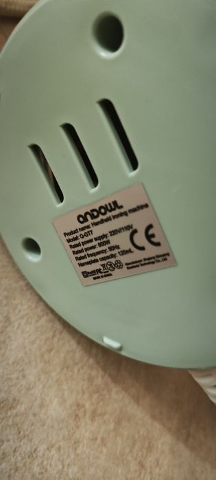 Ferro Vertical a Vapor Portátil Andowl Q-GT7 600W