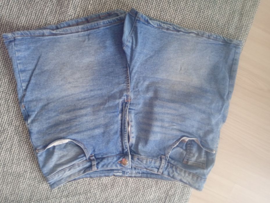 Spodenki jeansowe 44