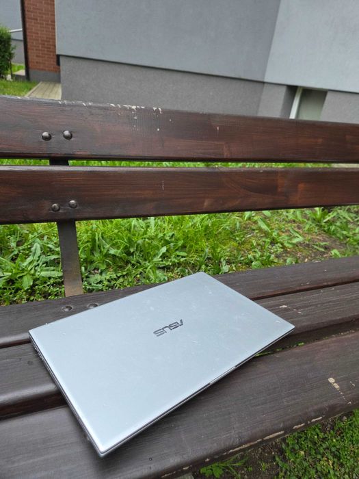 Asus X512D – Ryzen 5, 12GB/512GB SSD – bateria 5h – 899 zł
