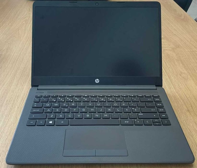 Computador HP 245 G8