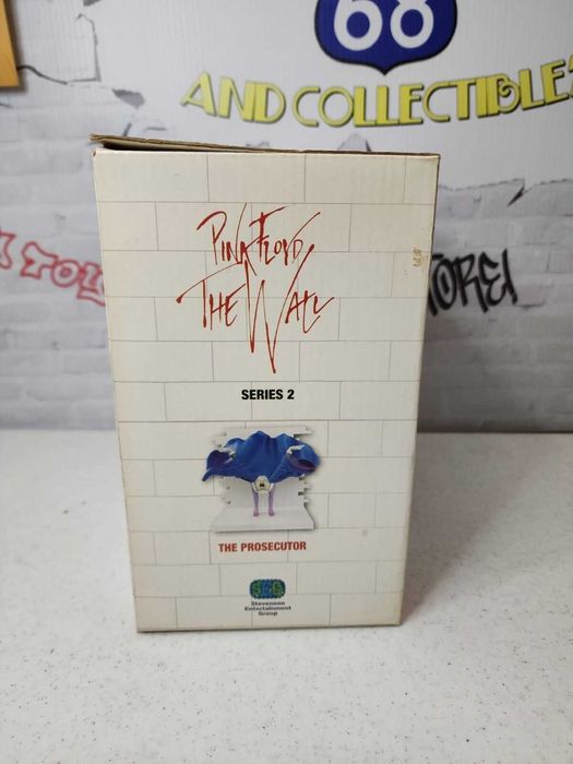 Коллекционная фигурка   Pink floyd The Wall The Prosecutor Series 2