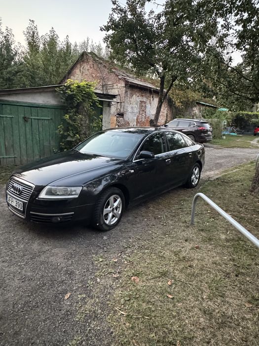 продаж авто Ауді