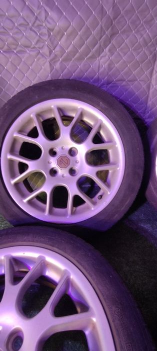Jantes provenientes de um mg zr