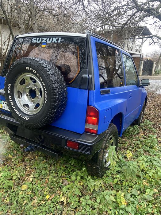 Сузукі    вітара.