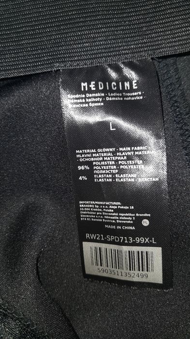 Czarne spodnie Medicine L