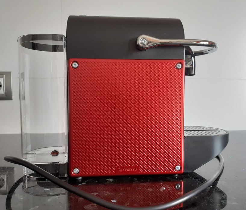 Máquina de café Nespresso Pixie Electric Red
