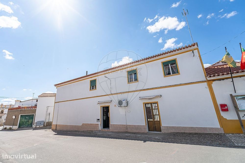 Moradia T4 para venda