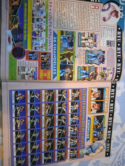 Vendo duas revistas/guia do videojogo Street Fighter  2
