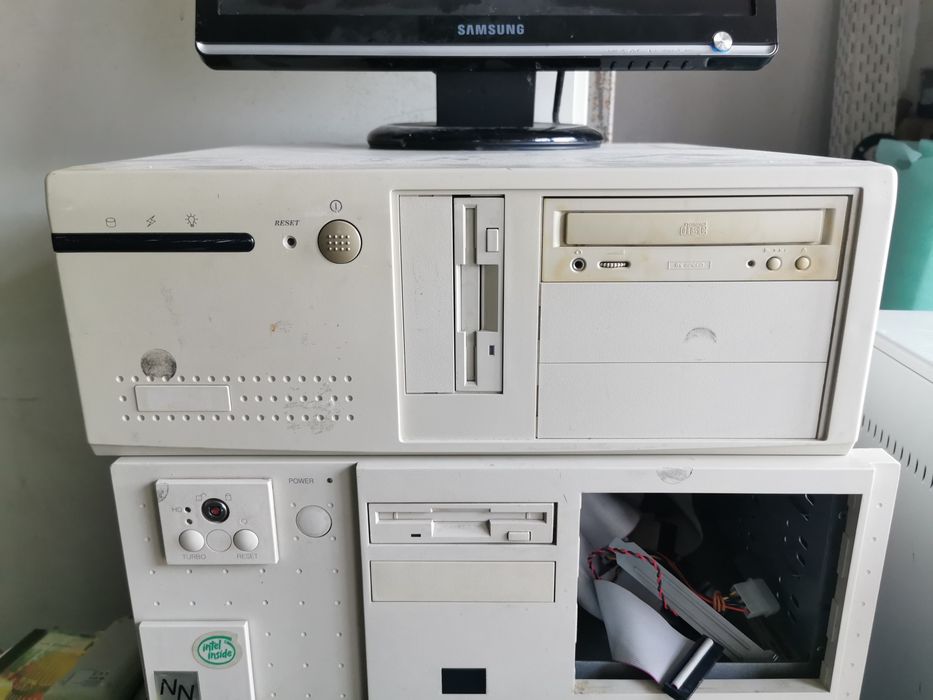 Stary komputer  retro pc pentium 133