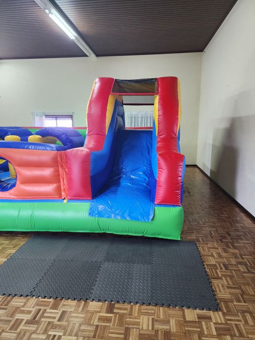 Insuflável Alugamos para sua festa pula pula Aniversário ou Evento