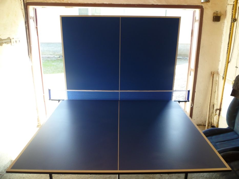 Tенісний стіл стандартних розмірів