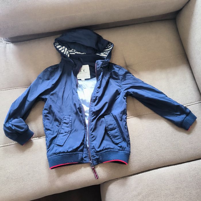 Roupa de verão para menino 6-7 anos. Sandálias n. 30 e 3. Marcas variadas, mas a maioria da Chicco