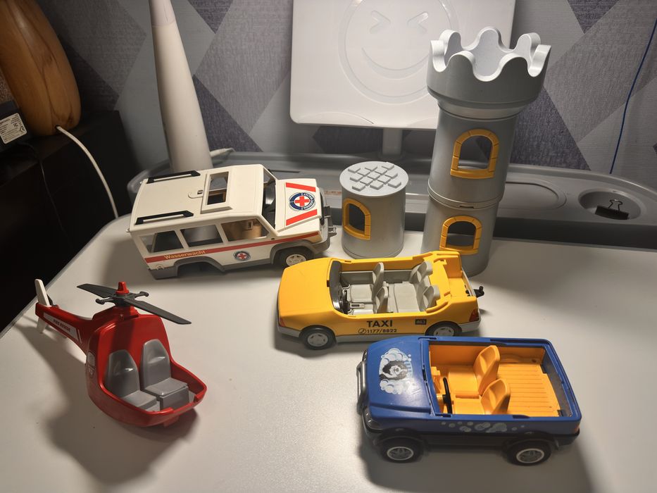 Лот деталей машинок некомплект конструктор playmobil