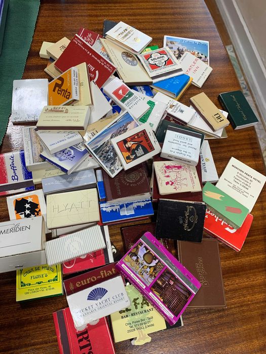 COLEÇÃO DE CERCA DE 150 CAIXAS DE FÓSFOROS