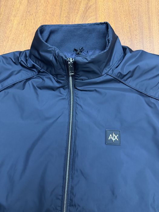 Продаю новую мужскую куртку ARMANI
