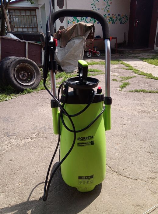 Обприскувач пневматичний Foresta