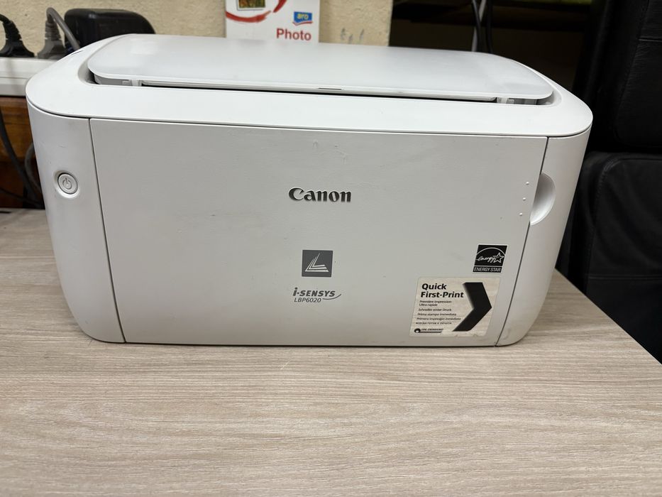 Canon LBP6020 — лазерний принтер готовий до роботи