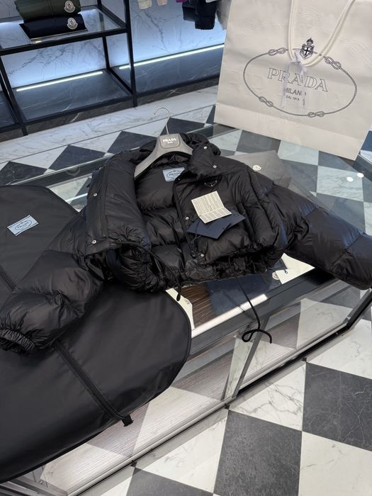 Куртка prada у ідентичному найвишому виконанні