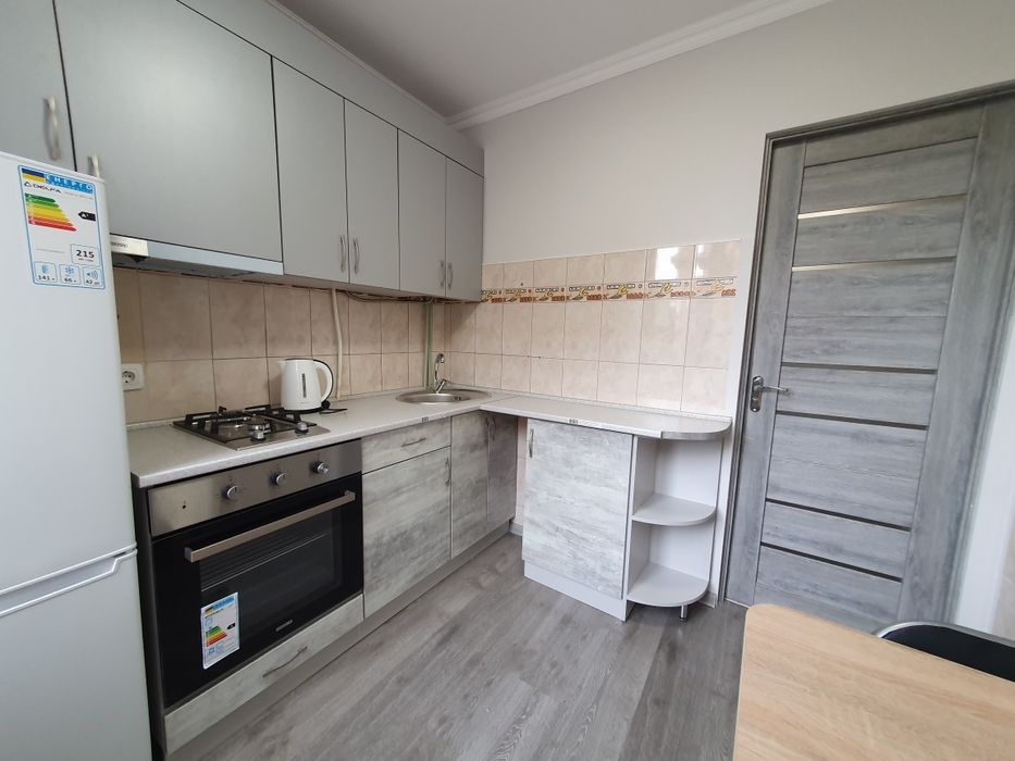 Підселення для однієї дівчини окрема кімната район Формаркету