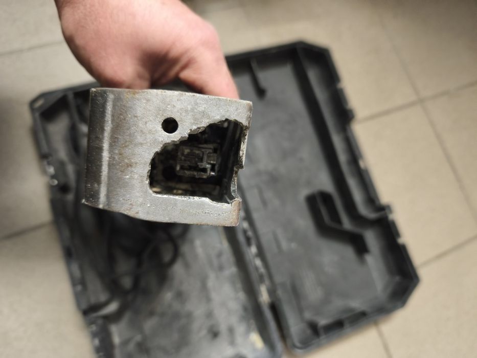 DeWalt DWE 305 - Piła szablasta