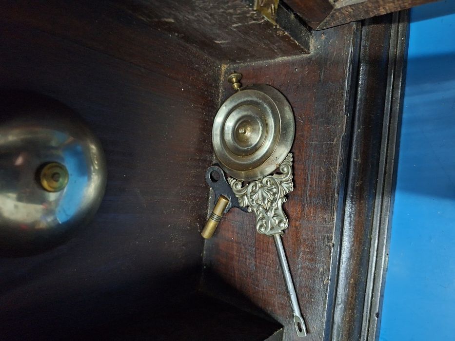 Relógio antigo de mesa