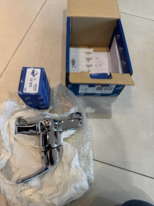 GROHE Eurosmart - Misturador de 1/2'' comando único, chuveiro cromado