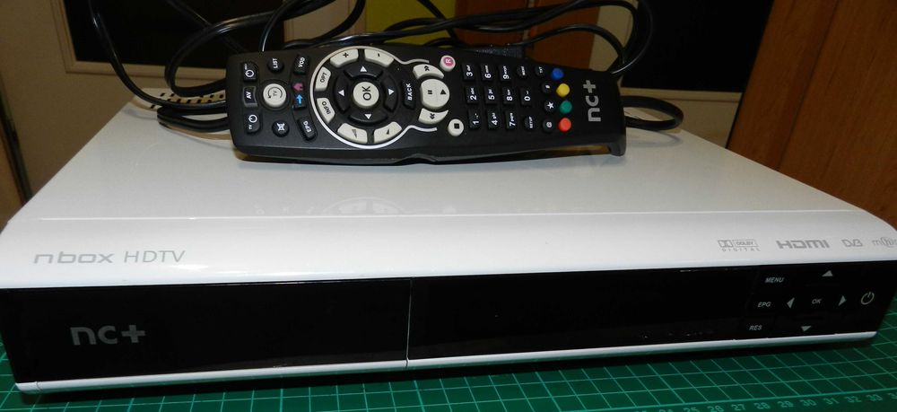 BIAŁY Tuner  NBOX 5800S.