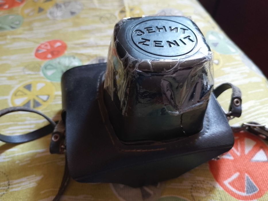 Фотоаппарат плёночный ZENIT E б/у