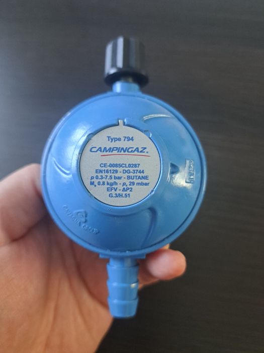 Regulator gazu z ogranicznikiem przepływu 

28/30mbar 800g/h