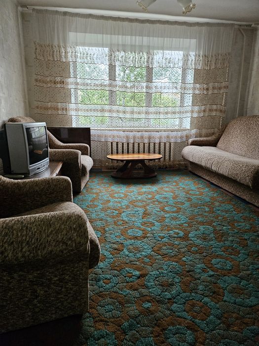 Сдам 1-к квартиру  Артема  4/9