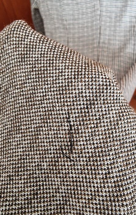 Vestido com padrão castanho e preto, curto e justo Mango, tamanho XS