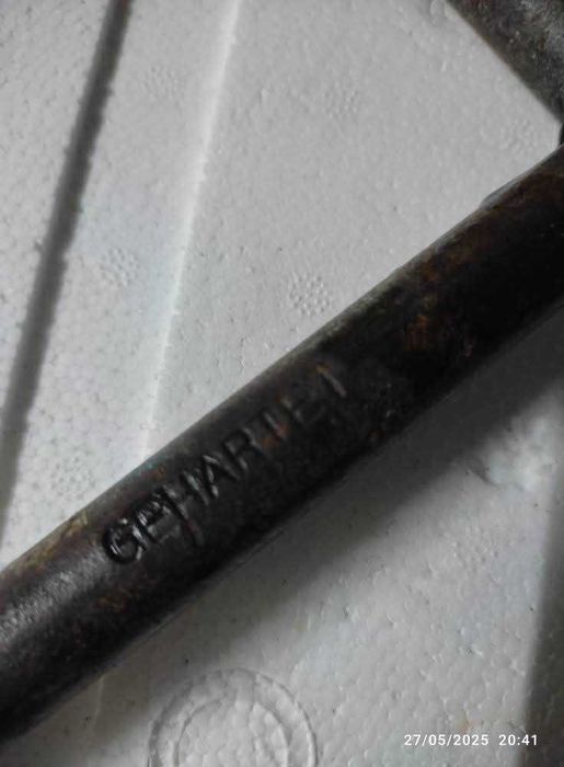 Chave de rodas em cruz