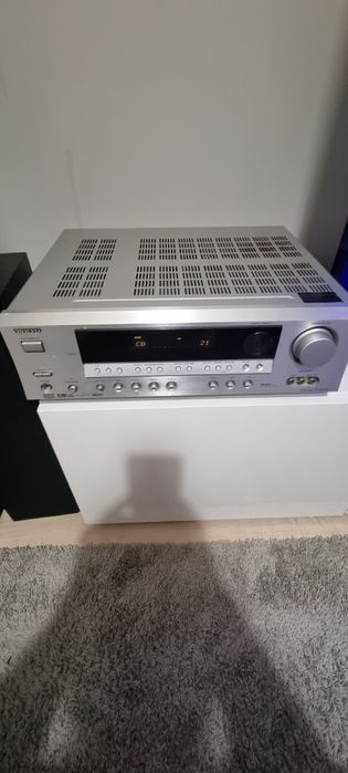 amplituner:  ONKYO TX-SR503E,mocny 
- odtwarzacz DVD: DV-SP403E