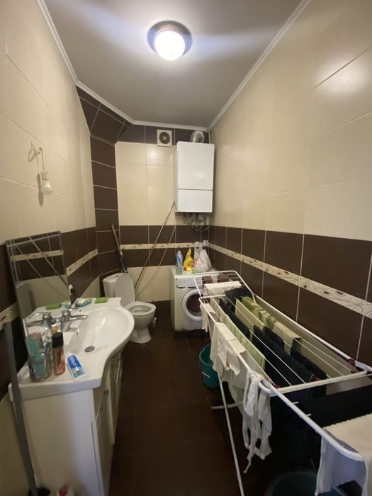 Продам півособняк в центральні частині міста 74м2