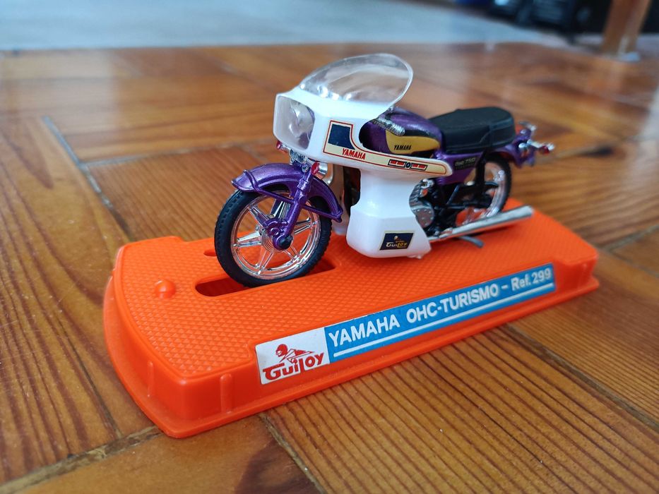 Miniatura YAMAHA OHC-TURISMO 1/24 GUILOY  Ref.299